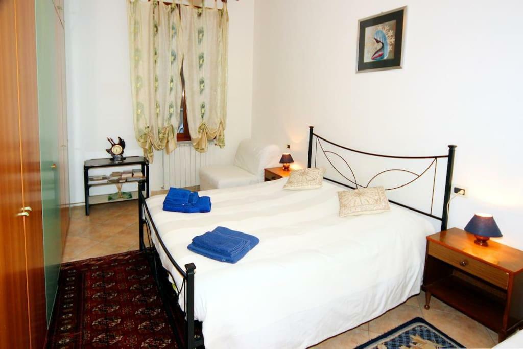 Casa Vacanza Lyudmyla Местре Экстерьер фото