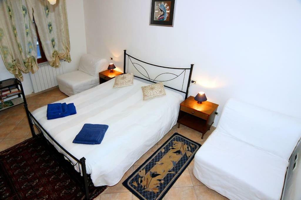 Casa Vacanza Lyudmyla Местре Экстерьер фото